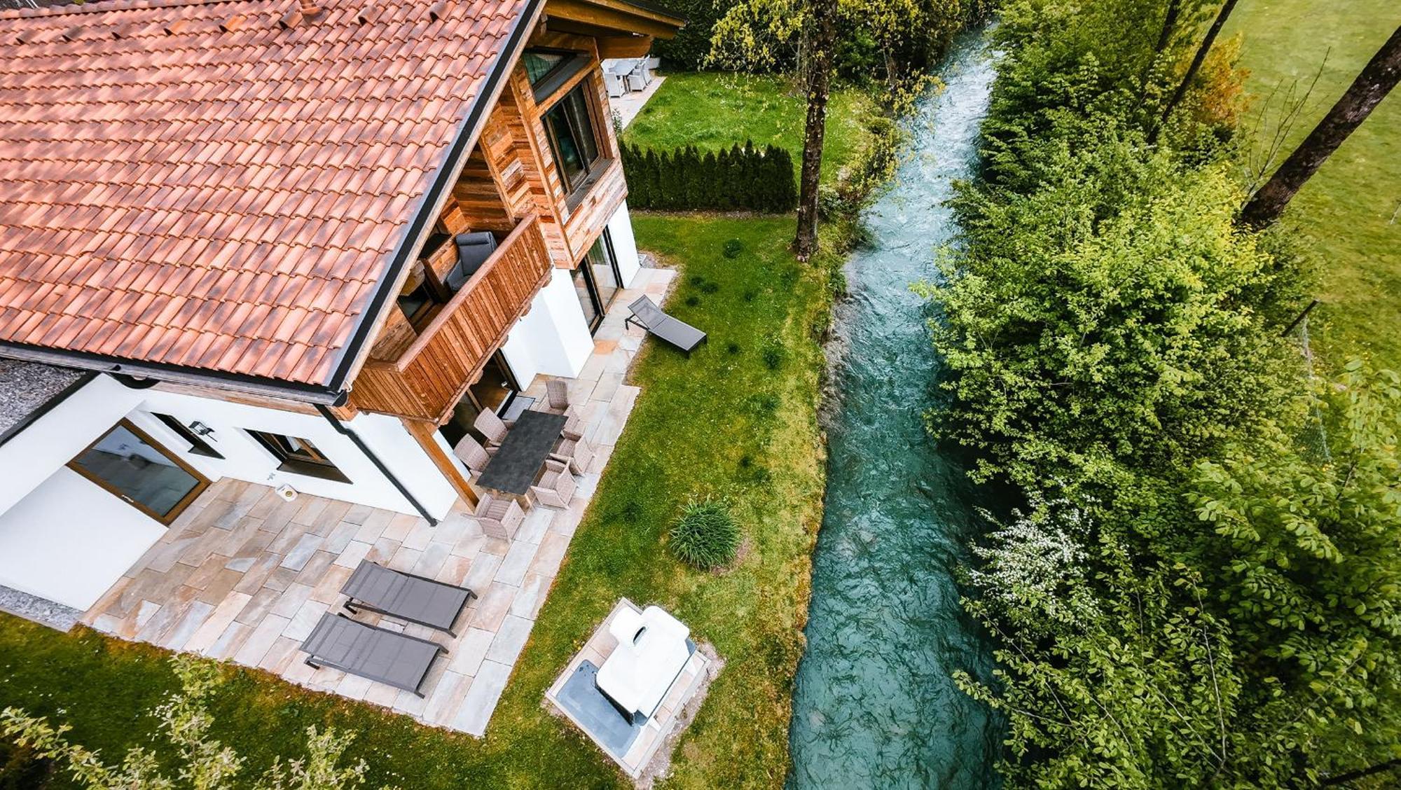Riverside Chalet Alpspitze Garmisch-Partenkirchen Exterior photo
